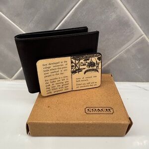 New In Box Coach Men’s Vintage Wallet
